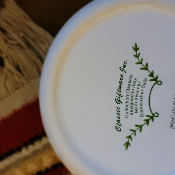 Olive Dish with Basil Pattern - Picture 2 of 3